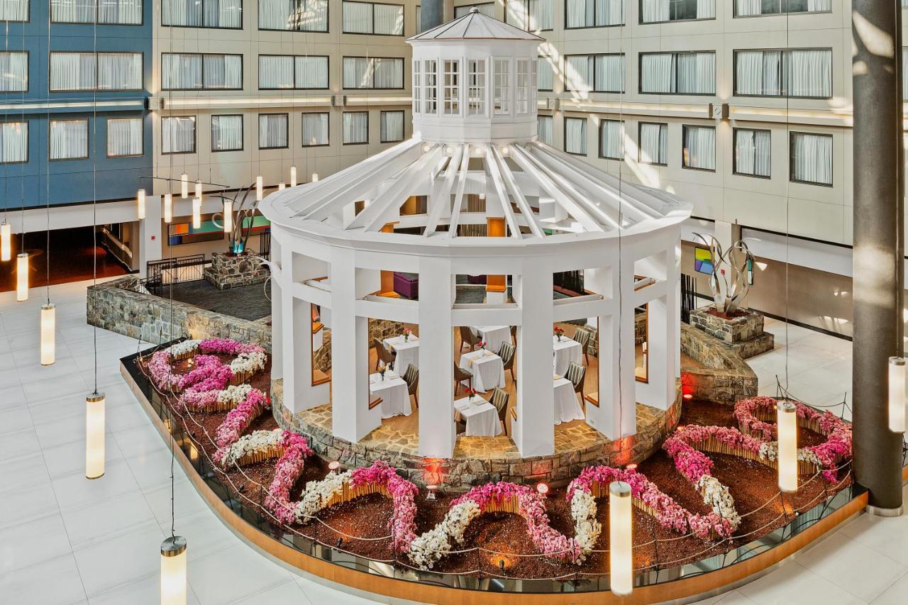 The Armon Stamford Hotel & Conference Center エクステリア 写真