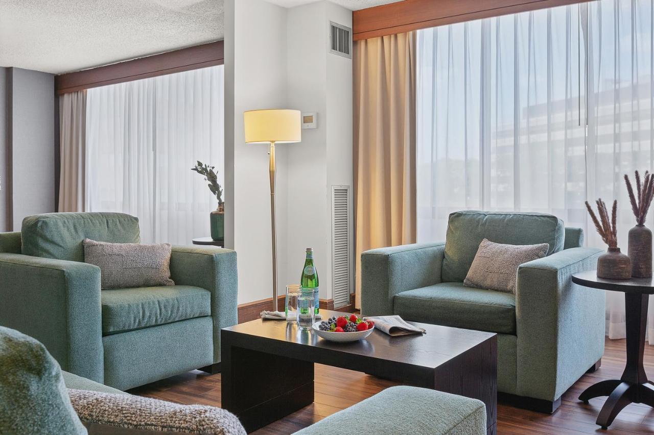 The Armon Stamford Hotel & Conference Center エクステリア 写真