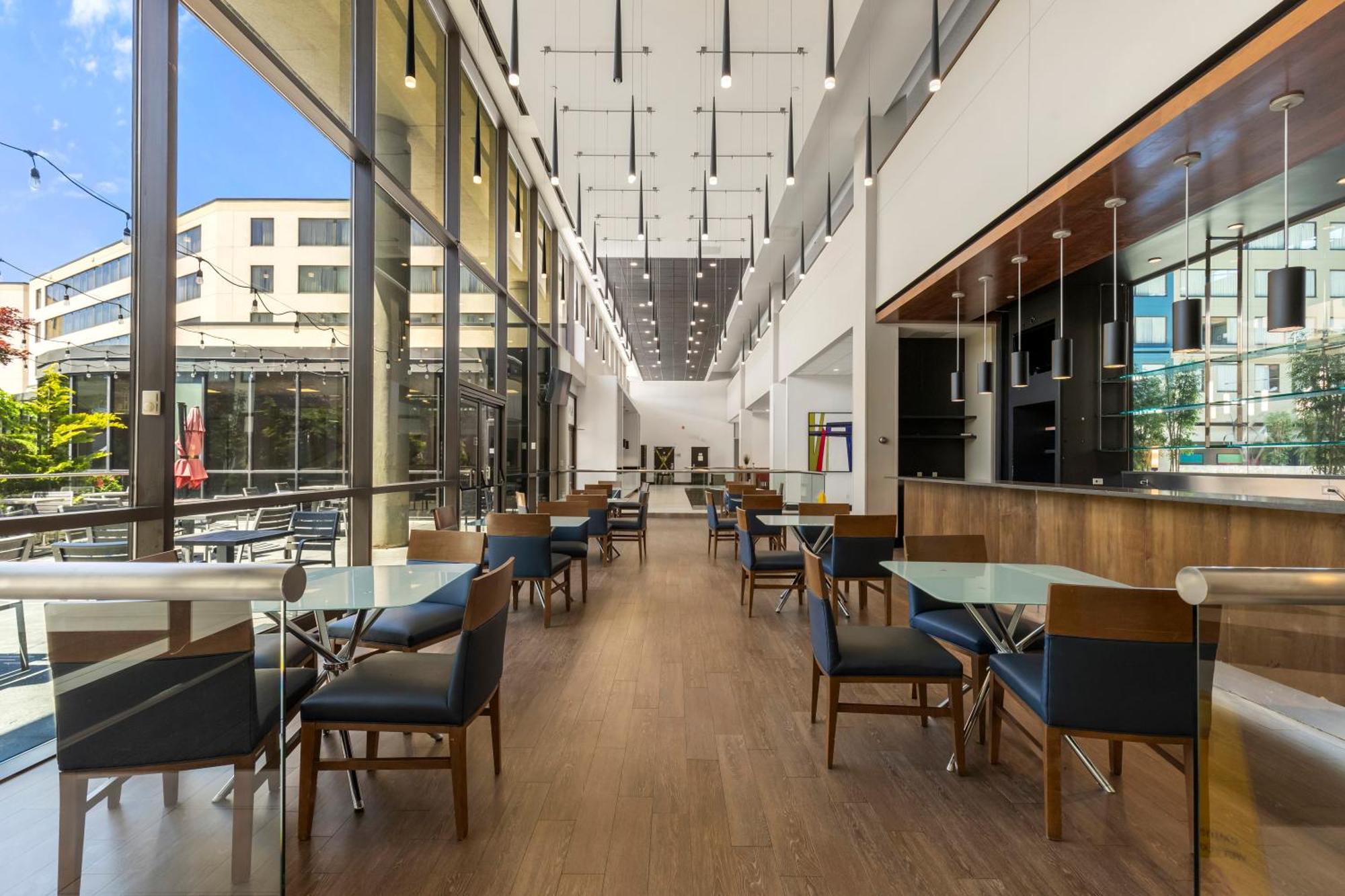 The Armon Stamford Hotel & Conference Center エクステリア 写真